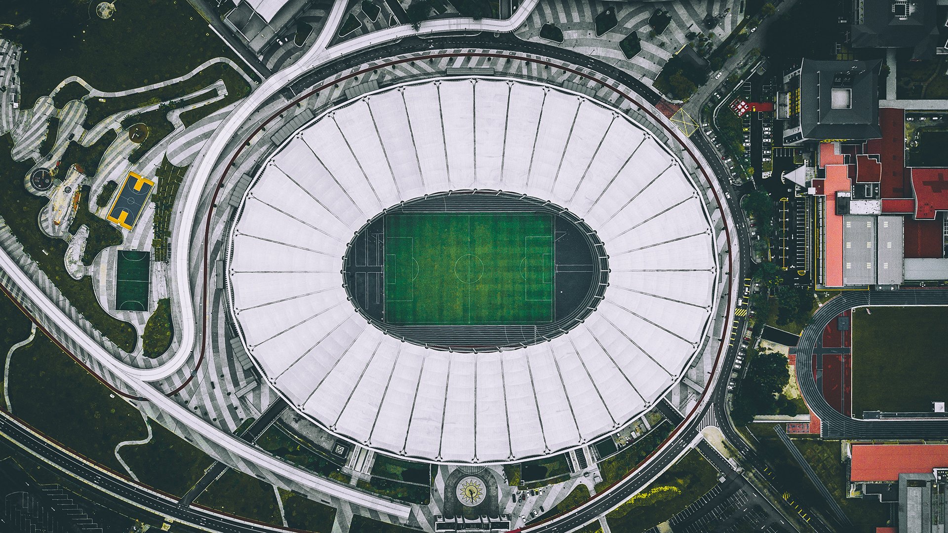 2026 世界杯纪念币今日全球首发，金银纪念款在上线半小时内售罄。